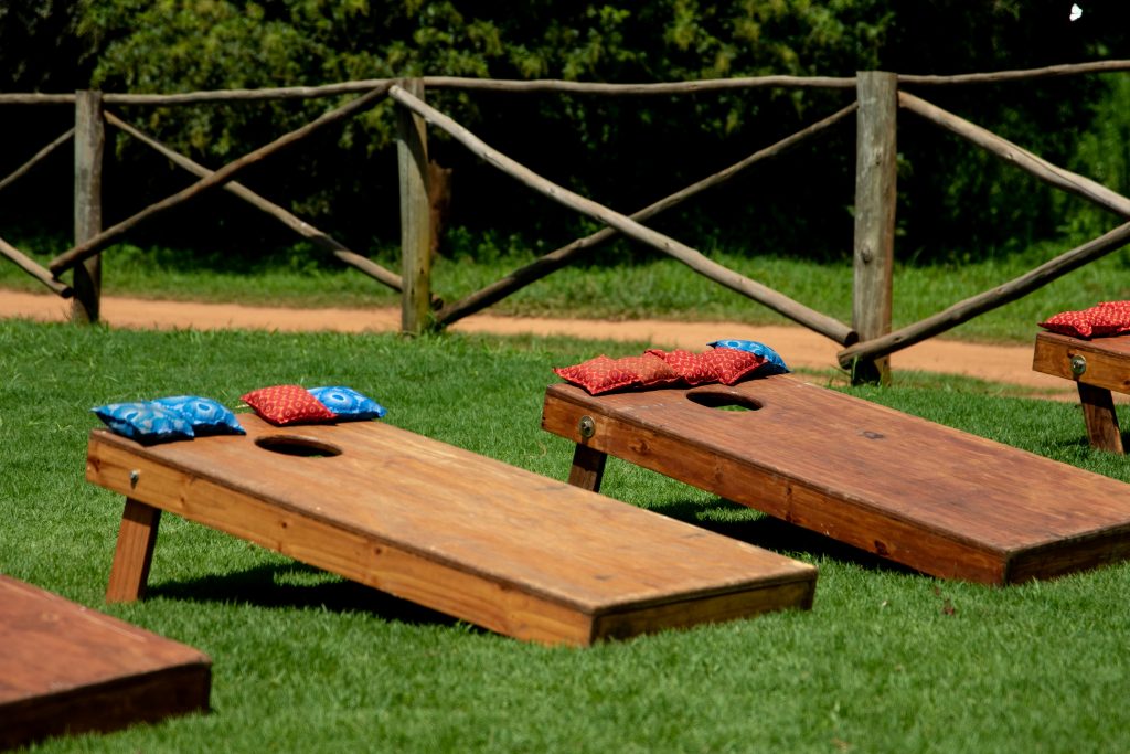 Cornhole au festival jeux en bois